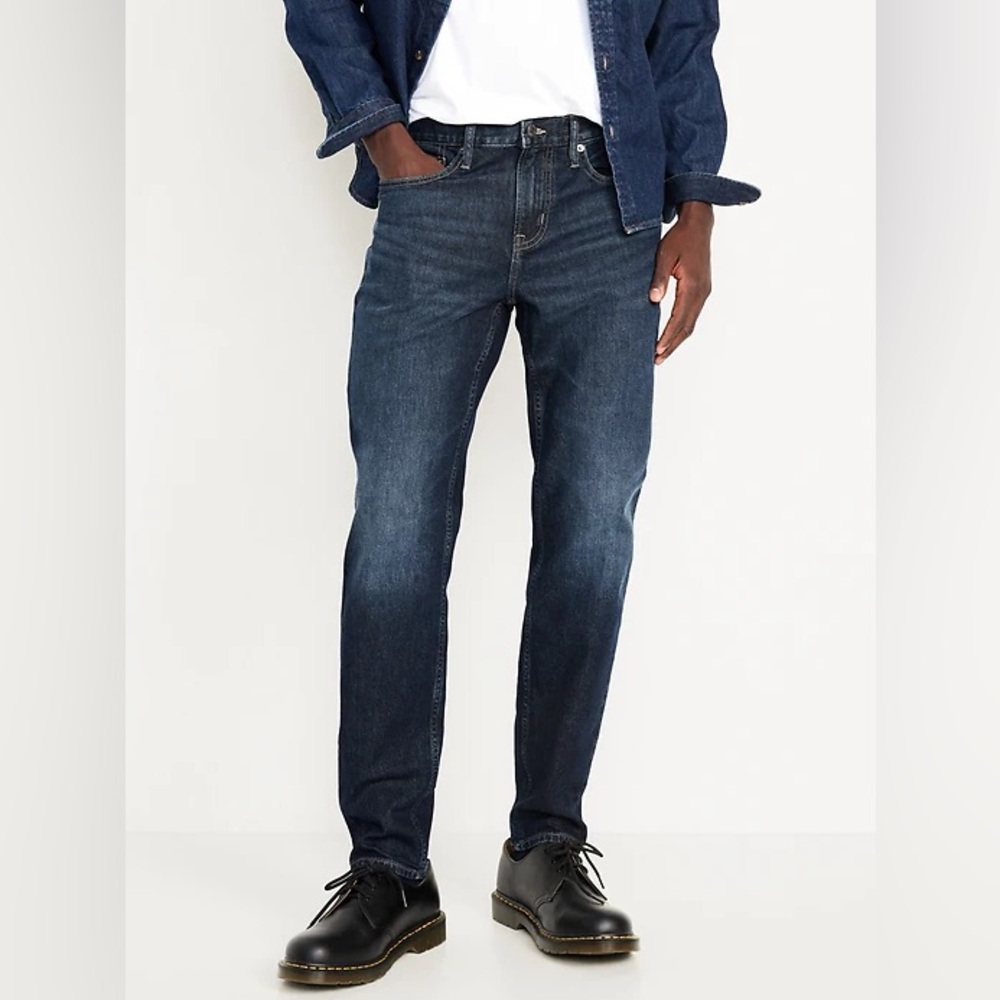Old Navy Athletic Taper Built-In Flex Men’s Dark Wash Denim Jeans. Size: 32x32